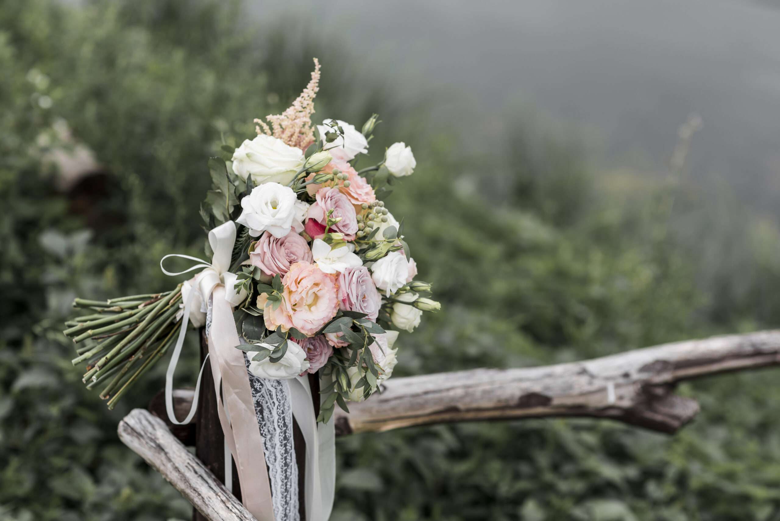 Bruidsloemen voor bruiloft love for blooms Barneveld