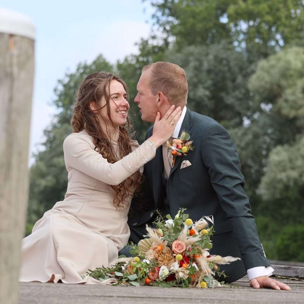 Bruidsboeket voor bruiloft love for blooms Barneveld